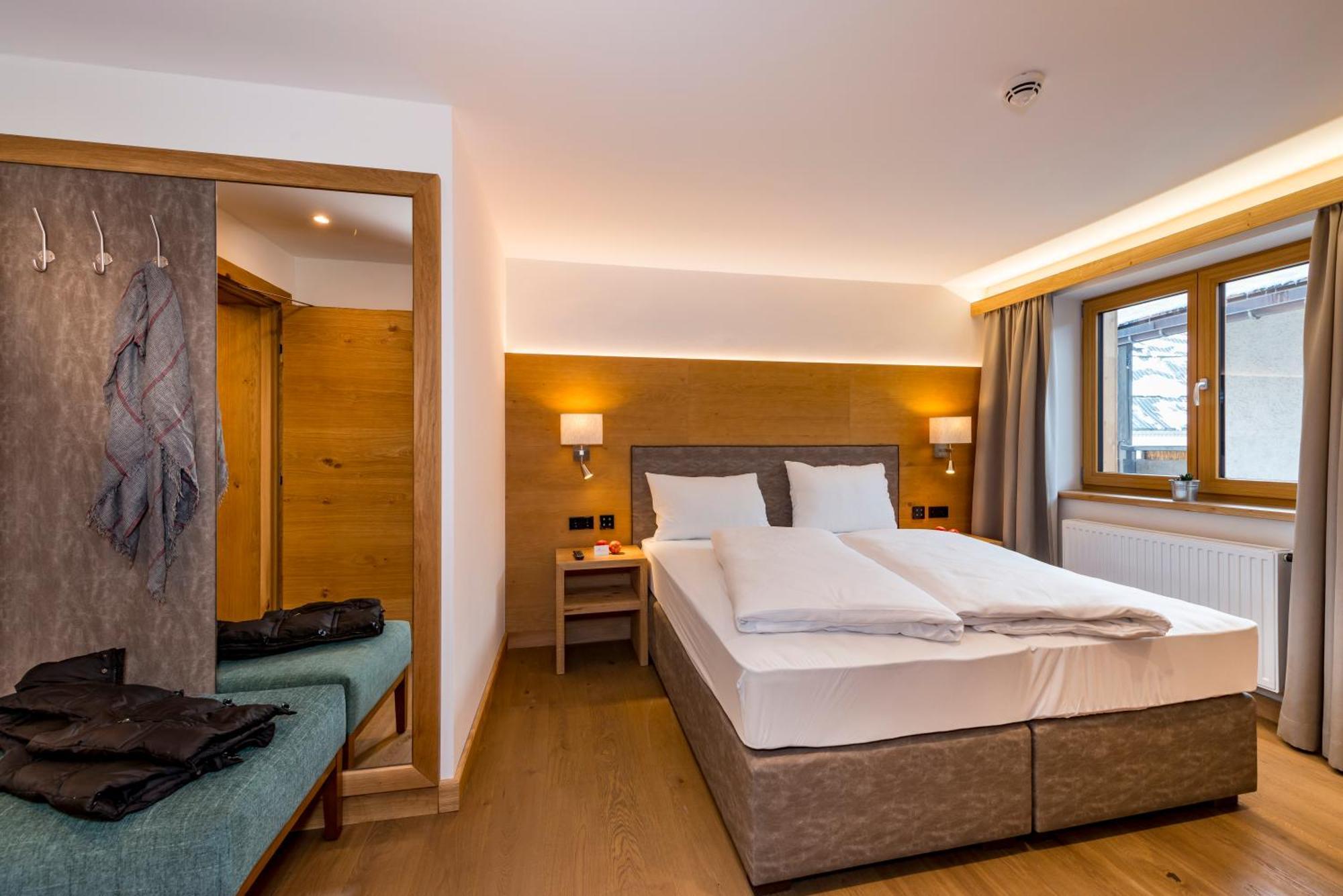 Tiroler Weinstube Seefeld in Tirol